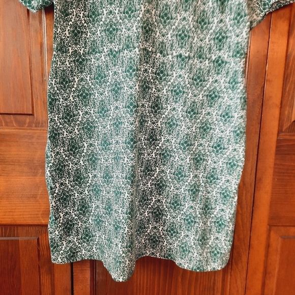 🛍 NWT Boden V-neck Jersey Mini Dress dark green white print D0555 BGR size 12 - Picture 3 of 10